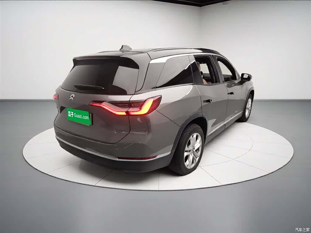 NIO ES8, 2021 7
