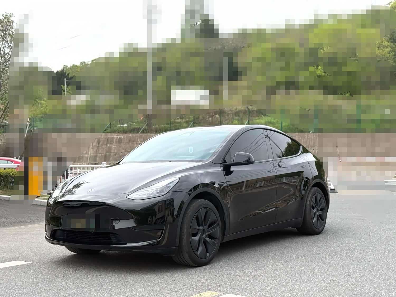 Tesla Model Y, 2023 1