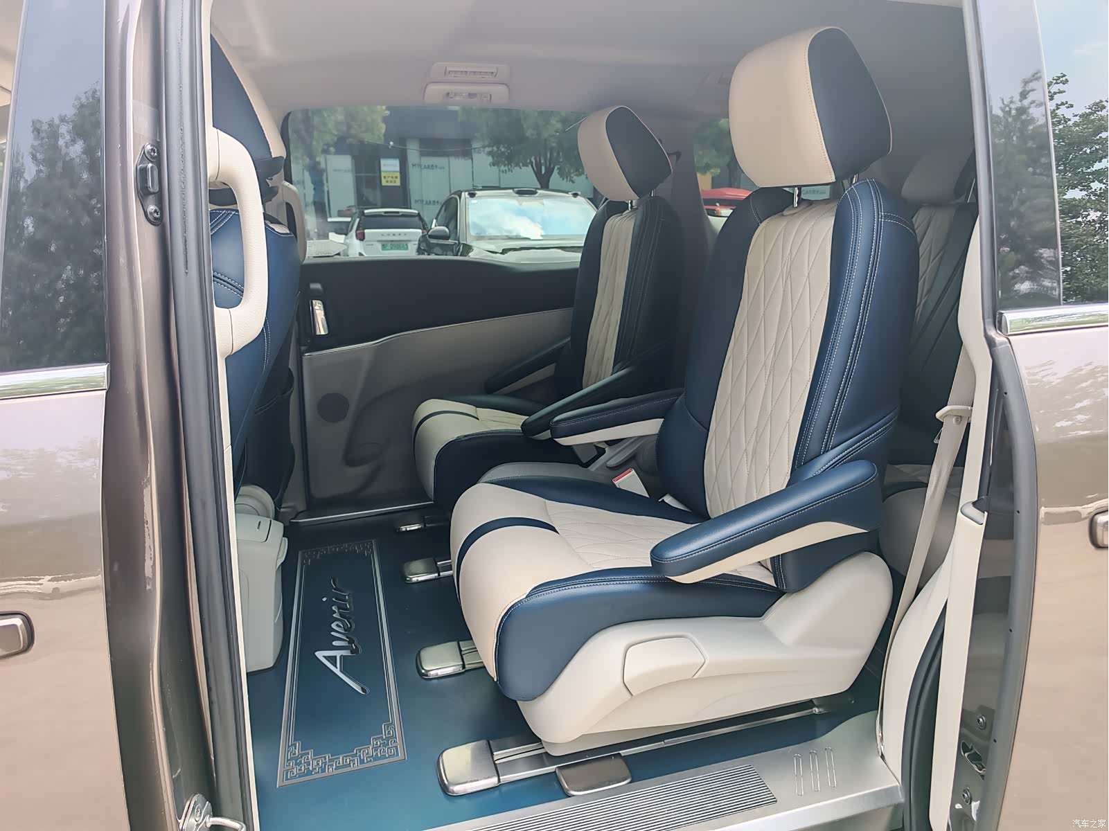 Buick GL8, 2022 8