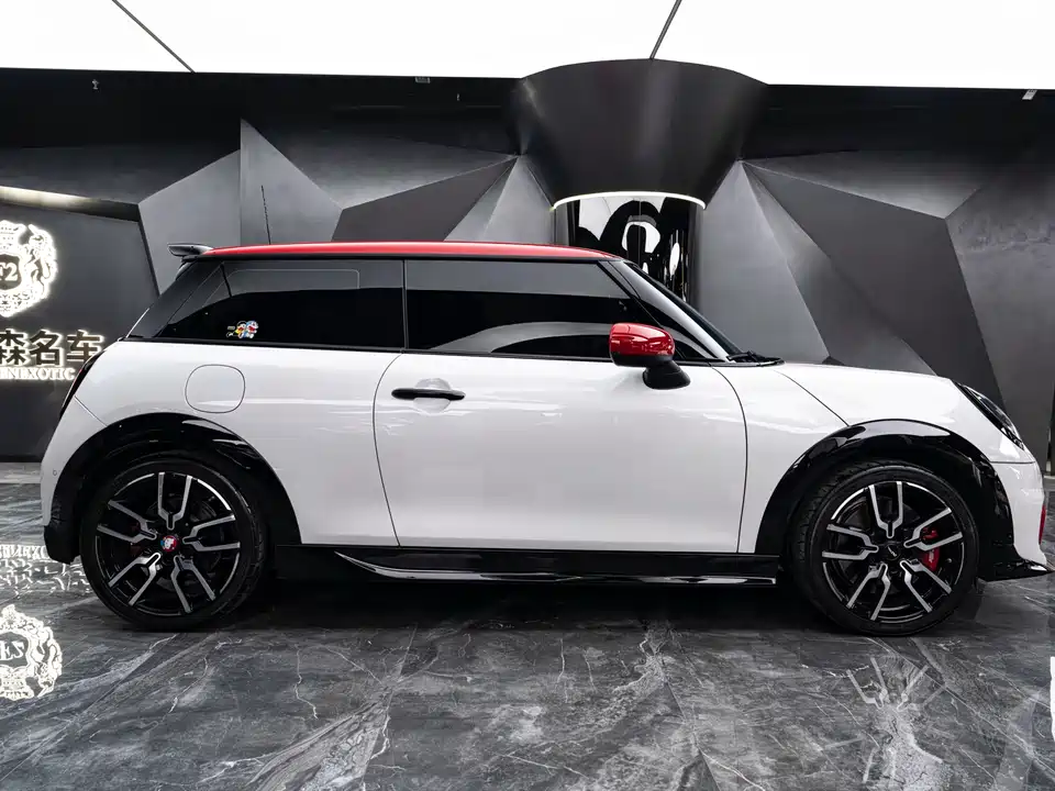 MINI JCW