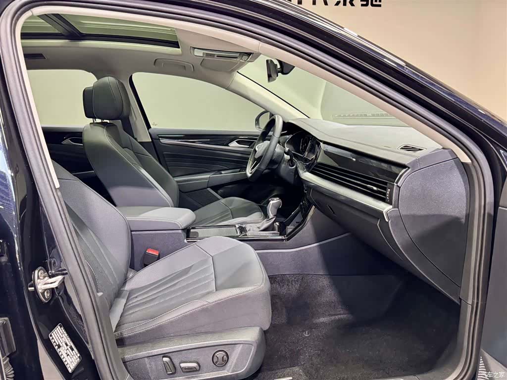 Volkswagen Passat, 2025 19