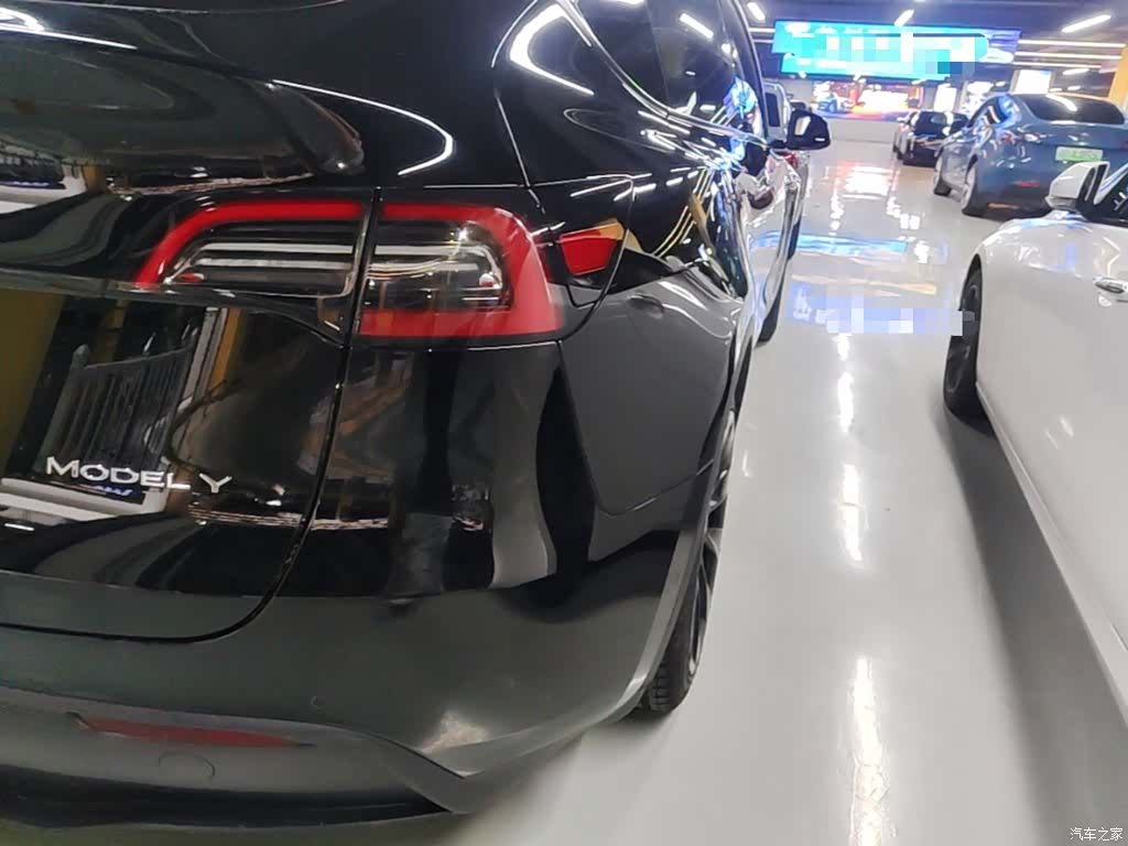 Tesla Model Y, 2024 8