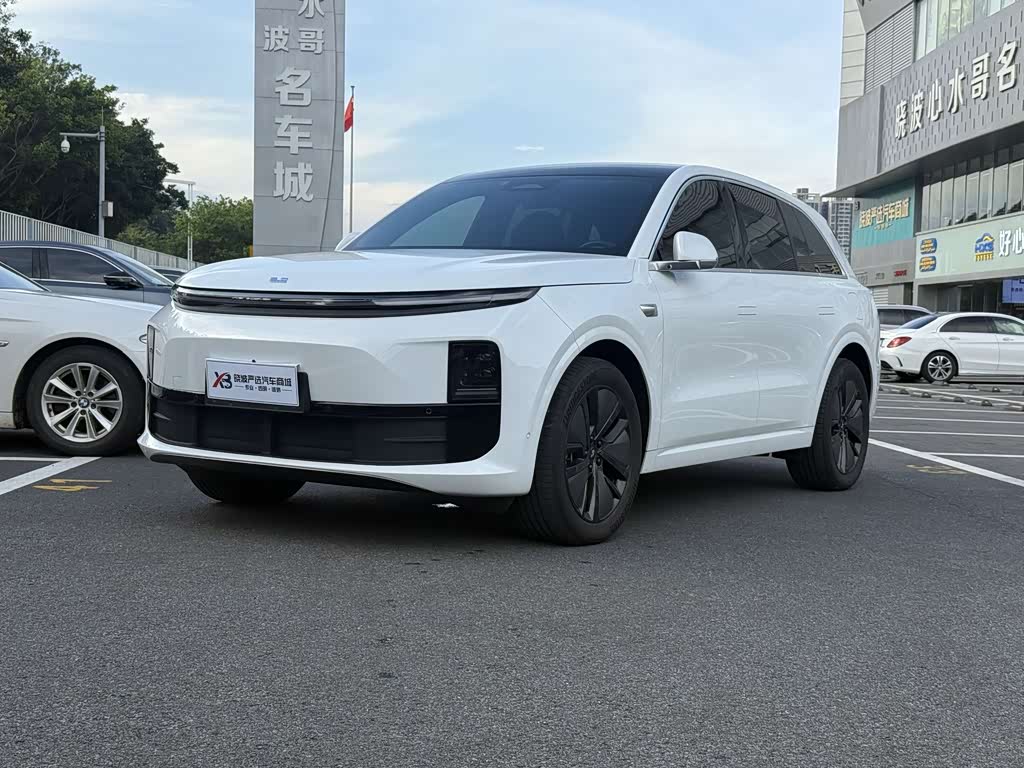 Li Auto L6