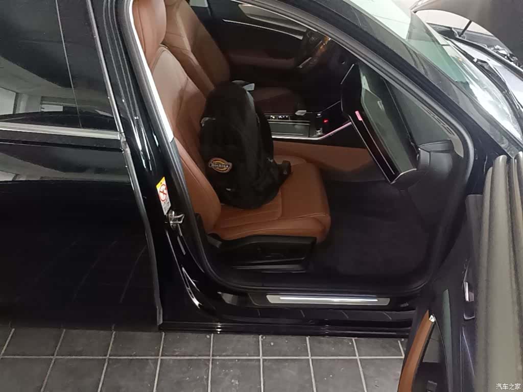 Audi A6L, 2022 11