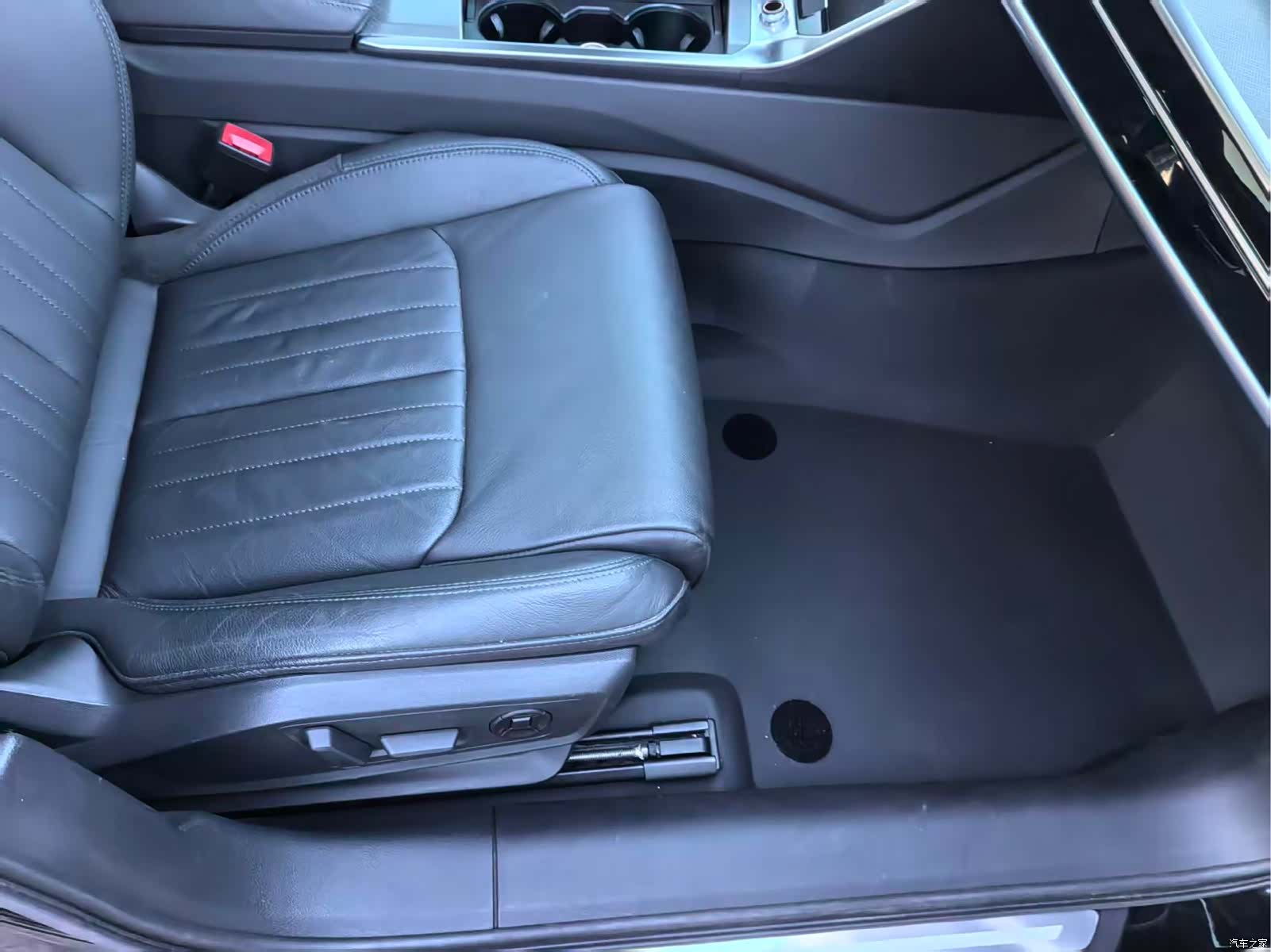 Audi A6L, 2020 28