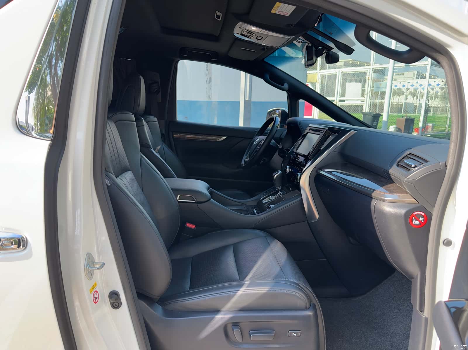 Toyota Alphard, 2018 13