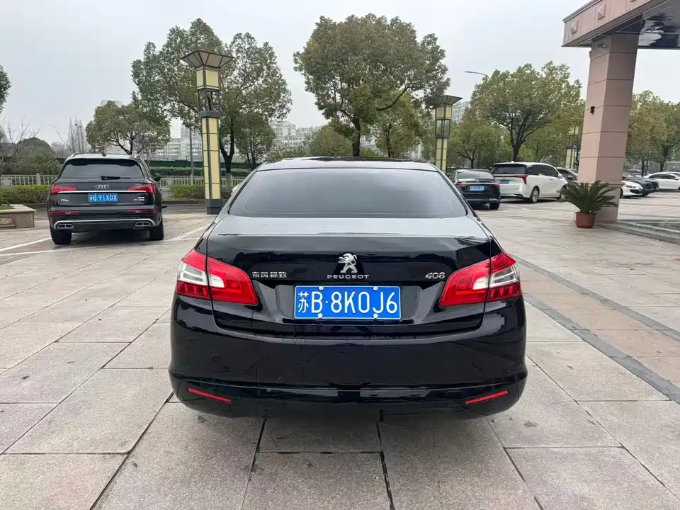 Peugeot 408