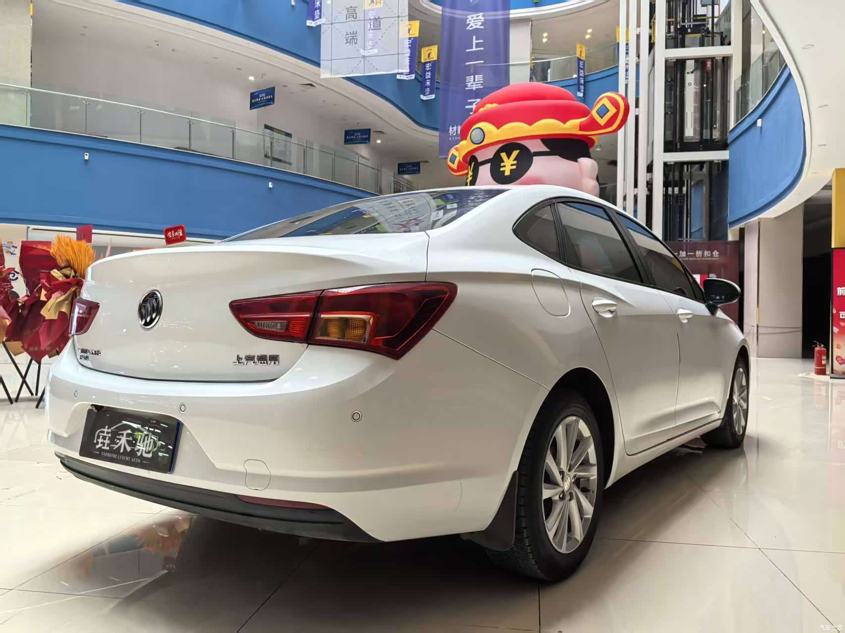 Buick Verano, 2018 7
