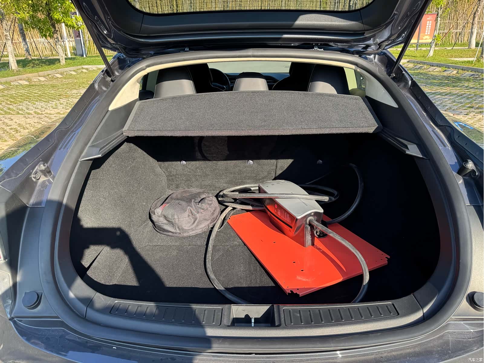 Tesla Model S, 2017 14