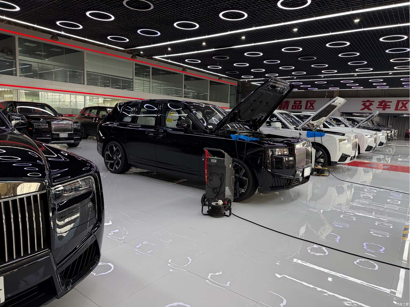 Rolls-Royce Cullinan, 2025 4