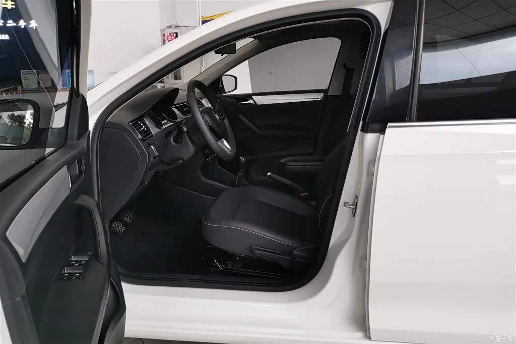 Skoda Rapid, 2021 9