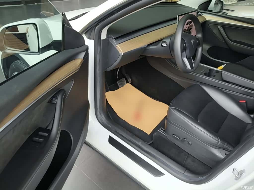 Tesla Model Y, 2022 16