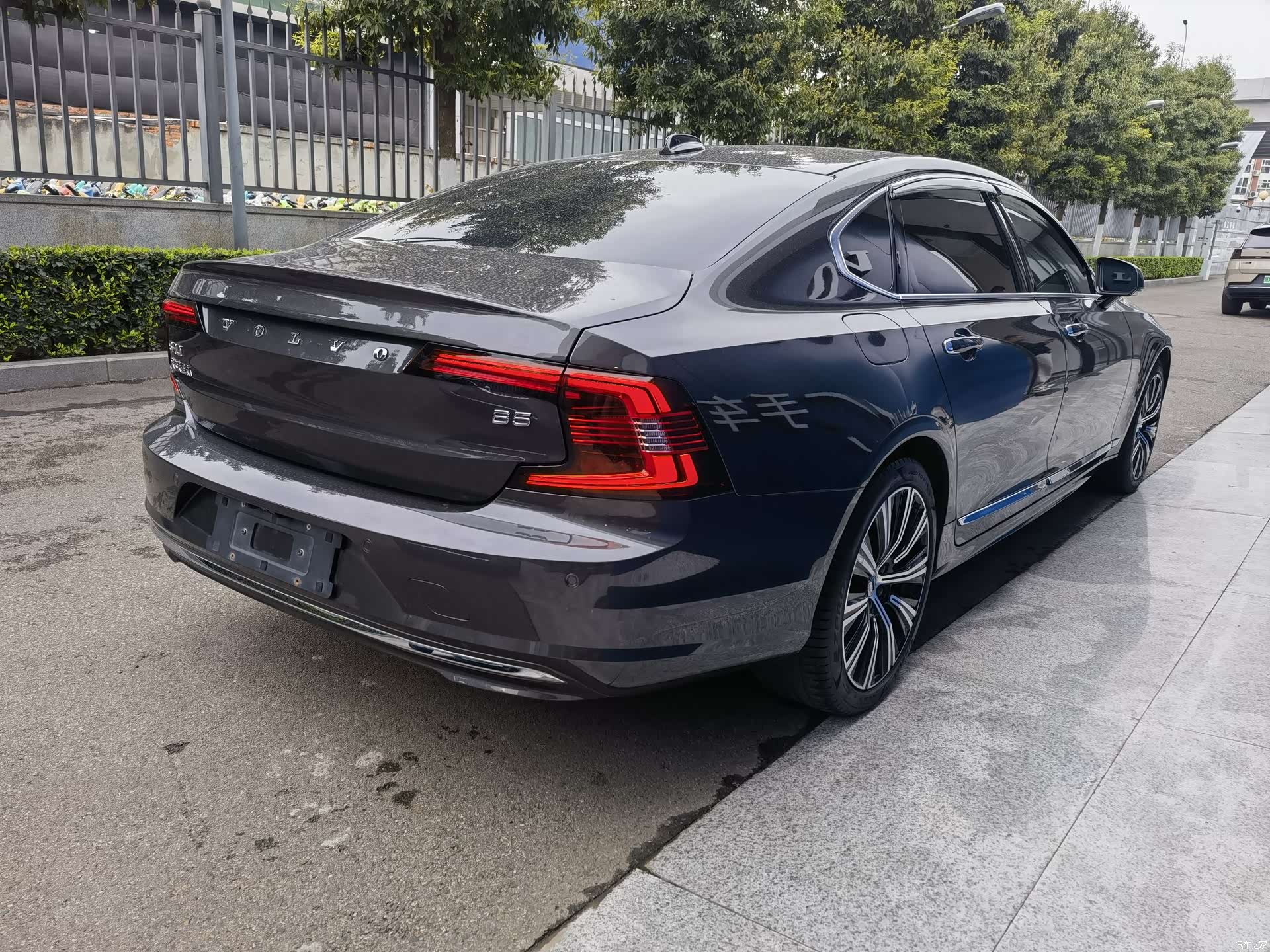 Volvo S90, 2023 все фото