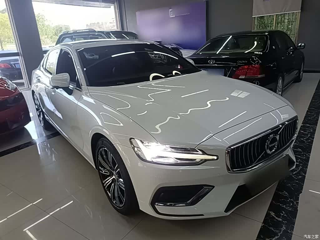 Volvo S60, 2022 4