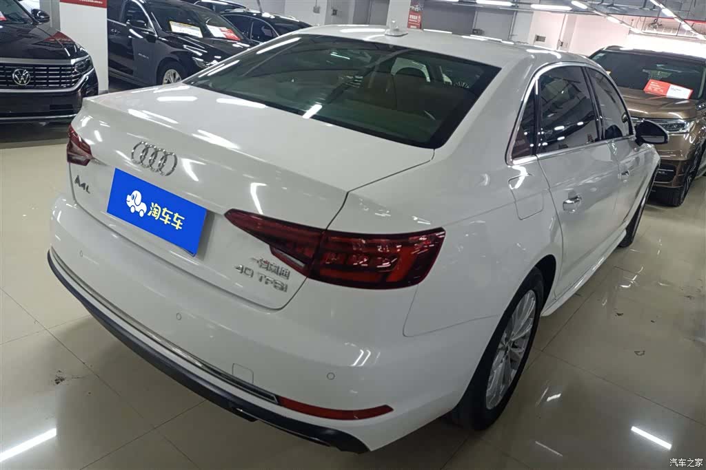 Audi A4L, 2019 3