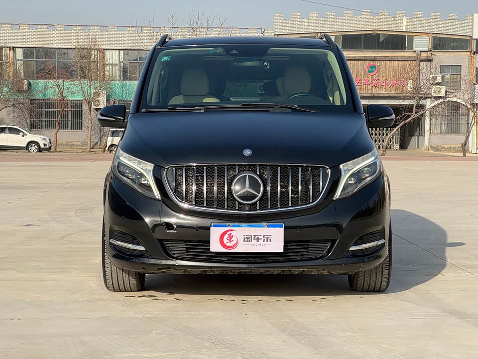 Mercedes-Benz V-class