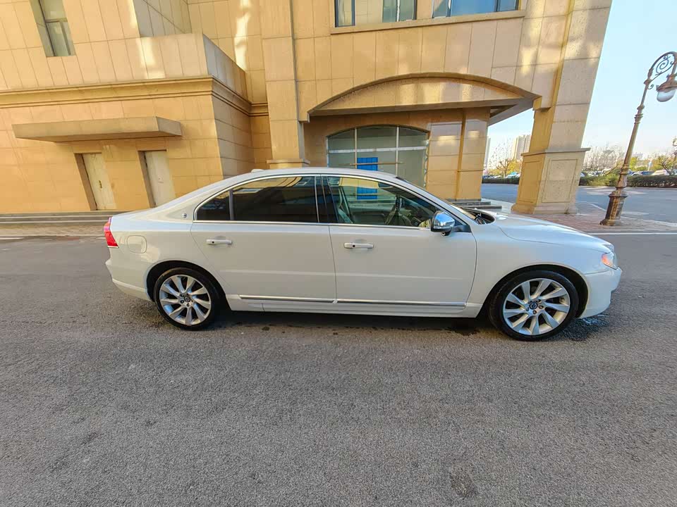 Volvo S80L