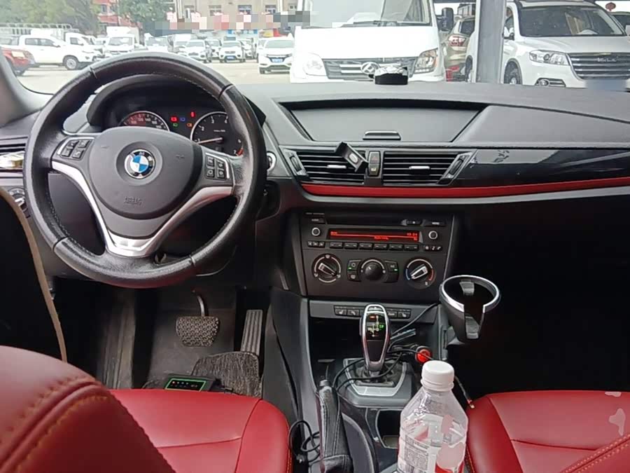 BMW X1 2015, фото 9