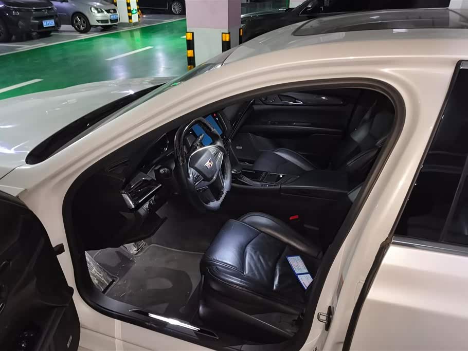 Cadillac CT6 PLUG-IN