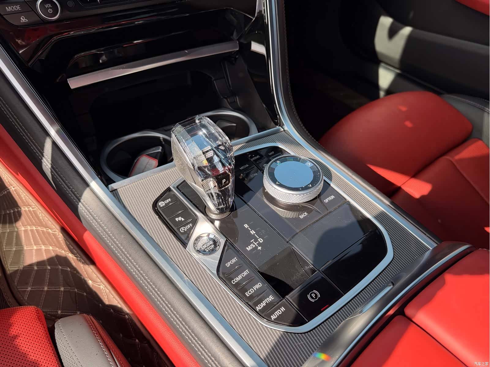 BMW 8 Series, 2024 16