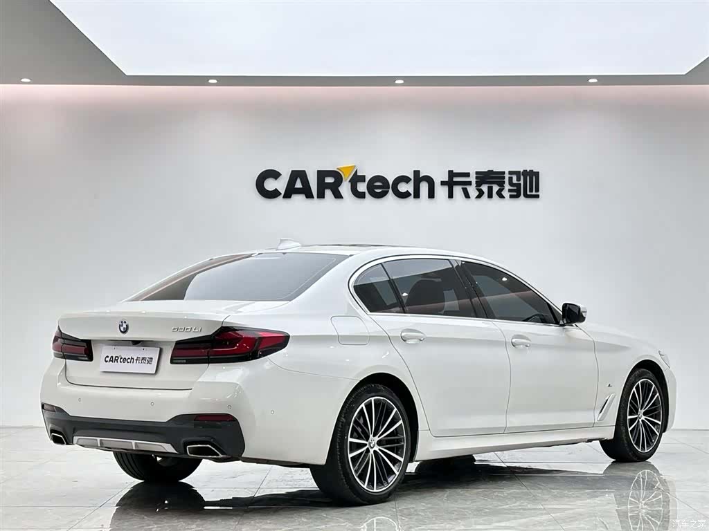 BMW 5 Series, 2022 все фото