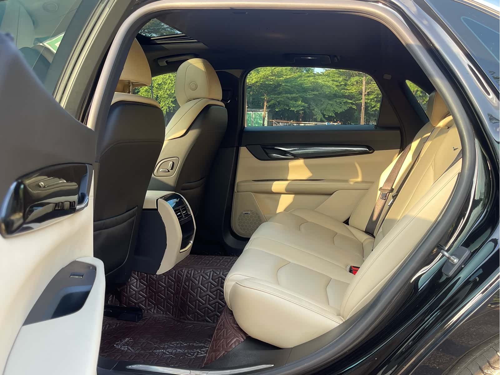 Cadillac CT6, 2021 13