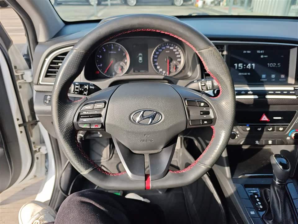 Hyundai Lead