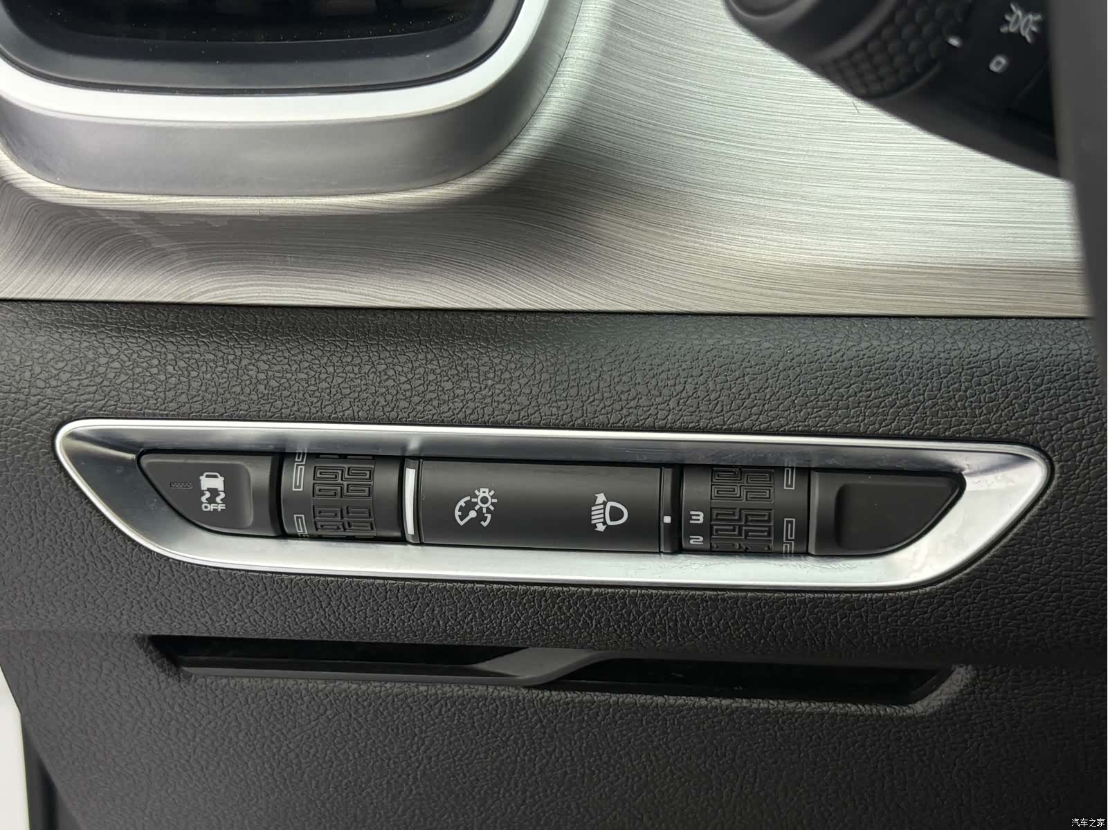 Geely Coolray, 2023 18