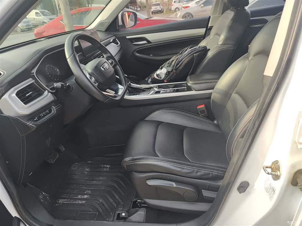 Geely X6, 2020 15
