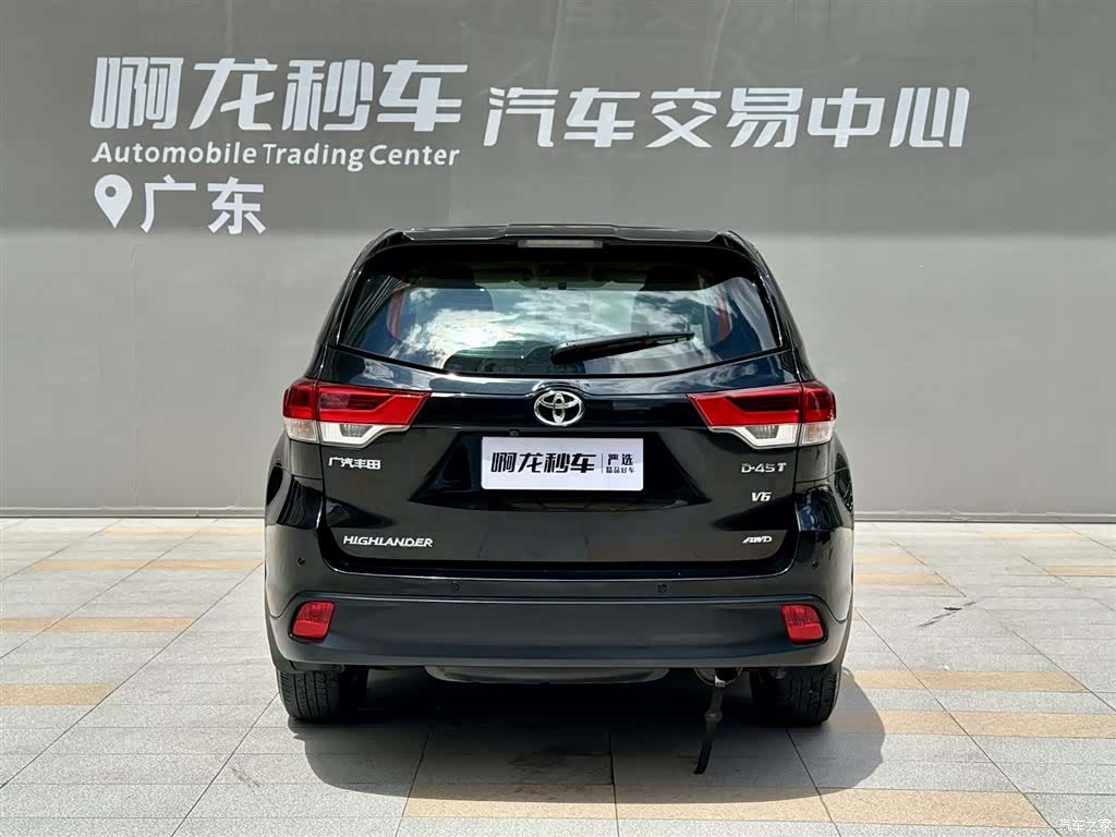 Toyota Highlander, 2022 все фото