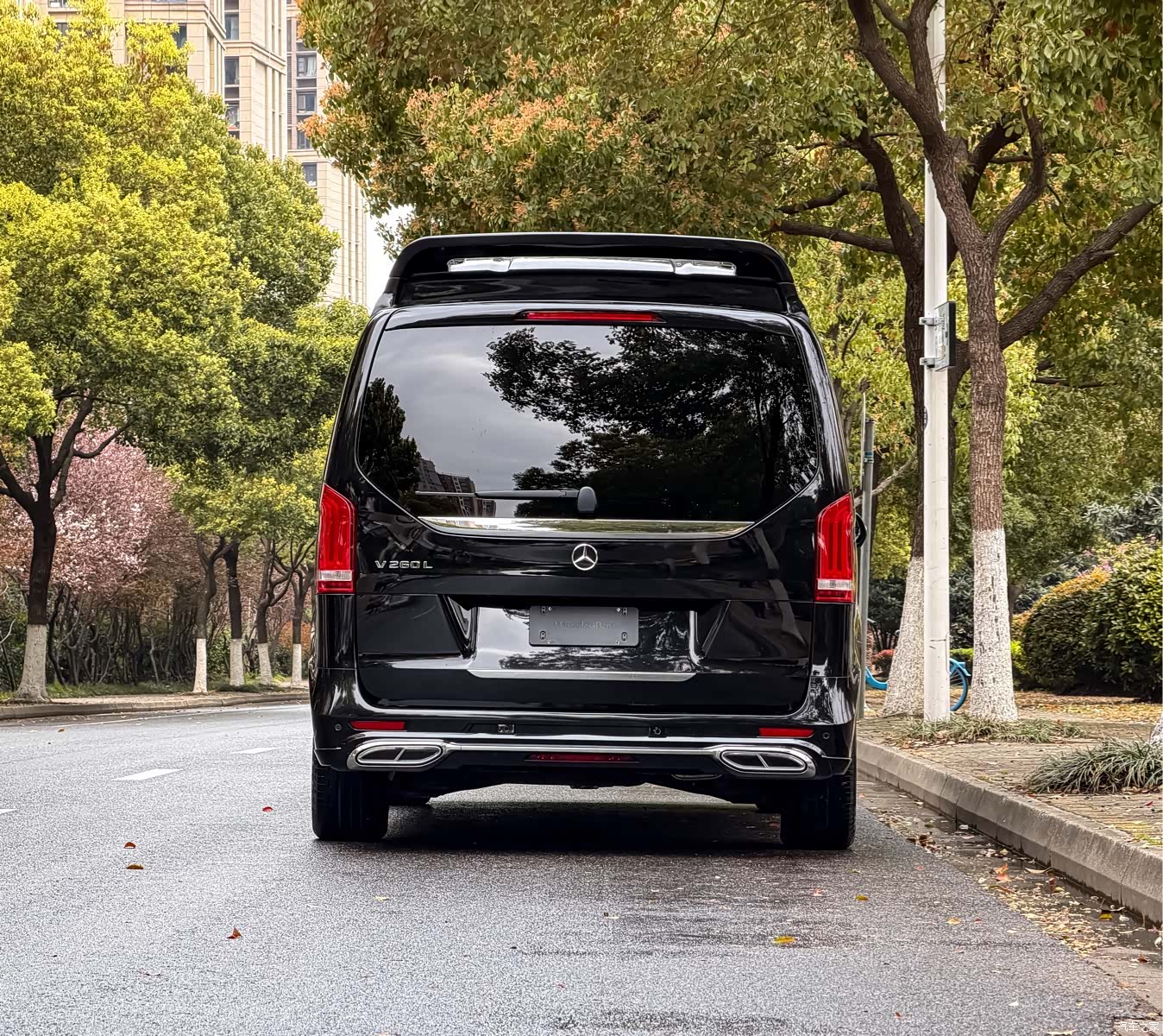 Mercedes-Benz V-Class, 2024 26