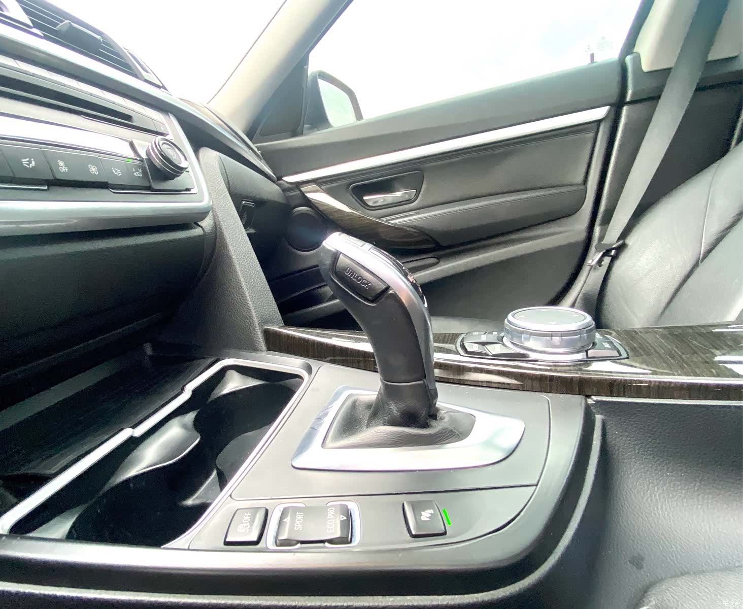 BMW 3 Series, 2015 16