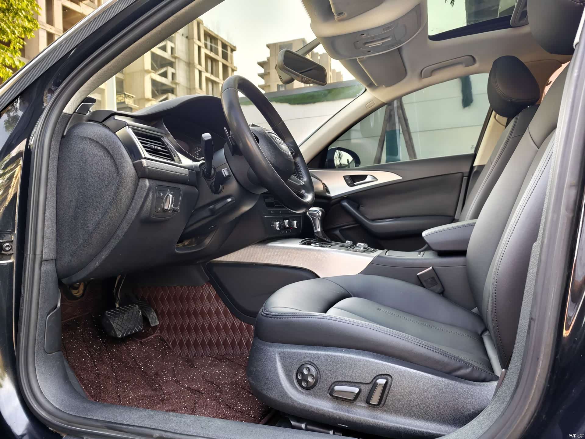 Audi A6L, 2012 8