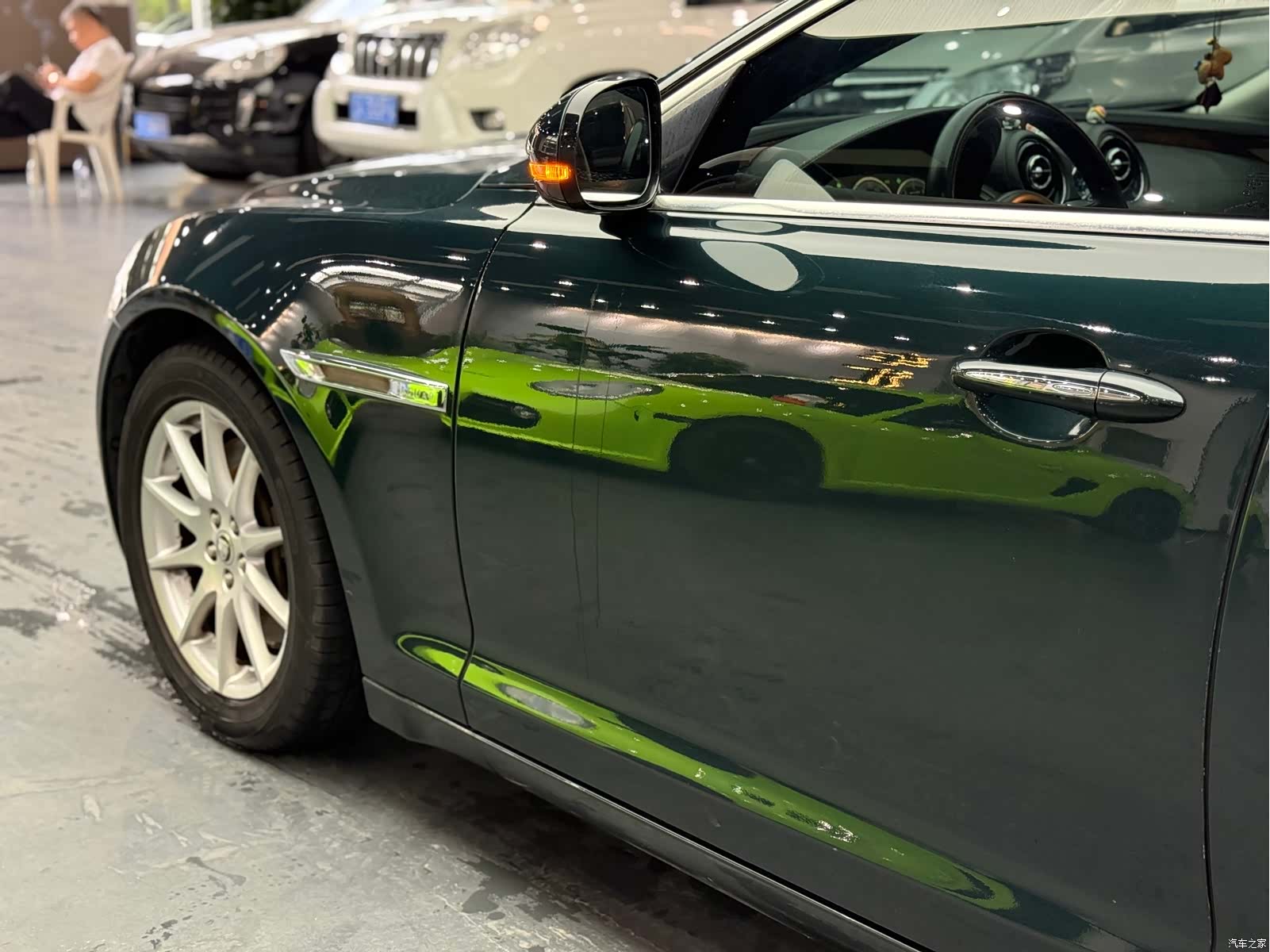 Jaguar XJ, 2012 6