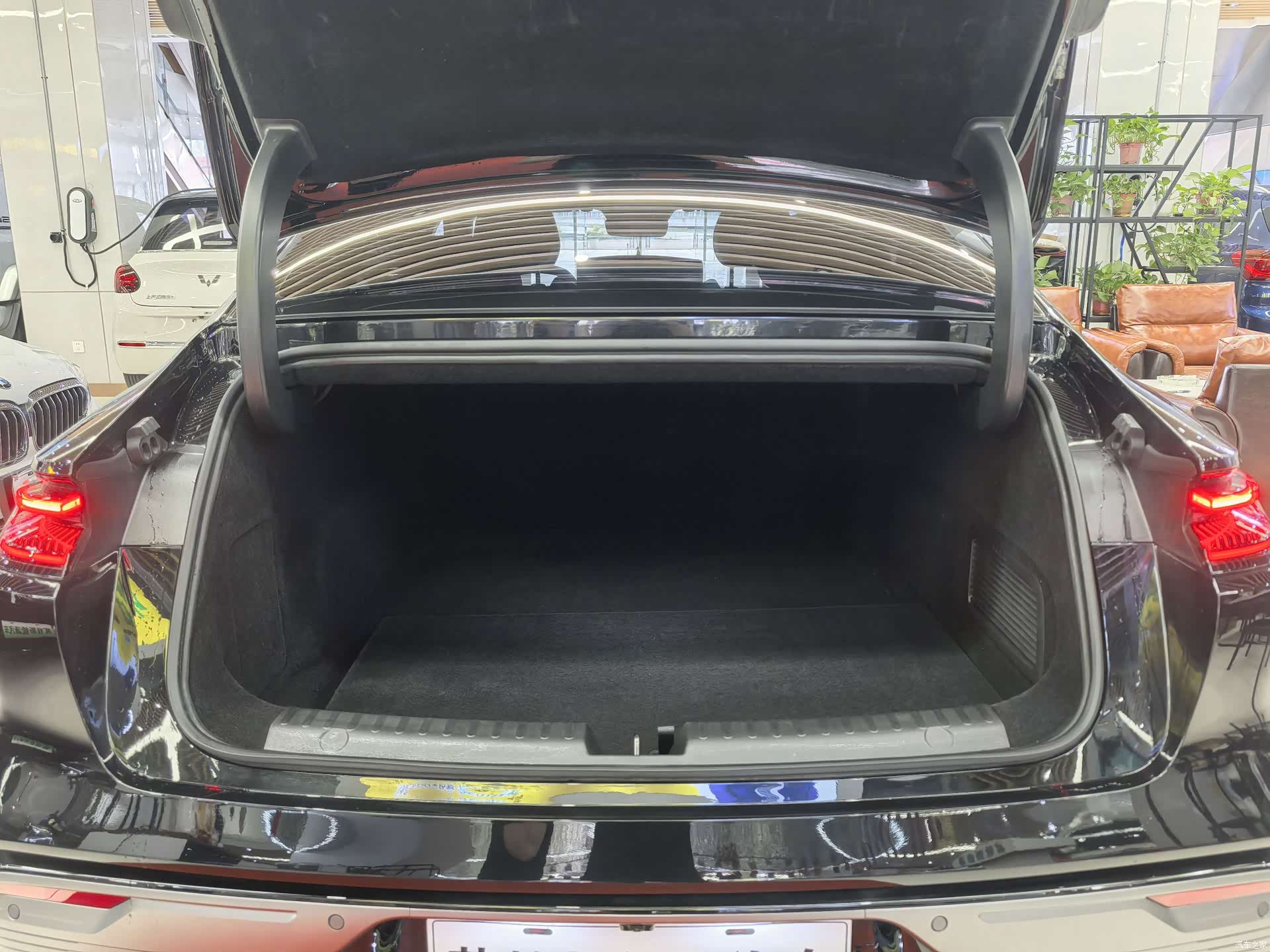 Geely 8, 2026 14