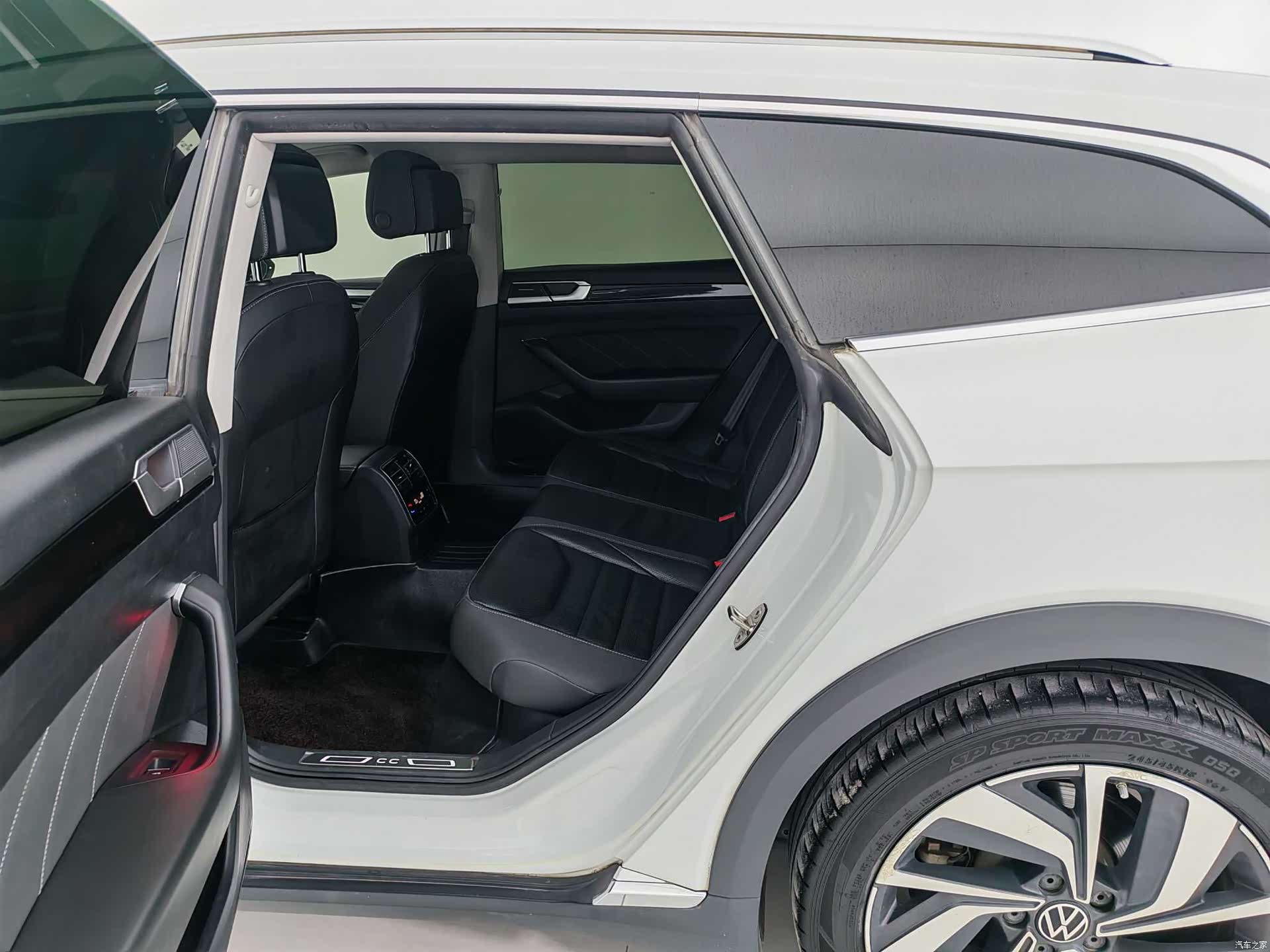 Volkswagen CC, 2022 16