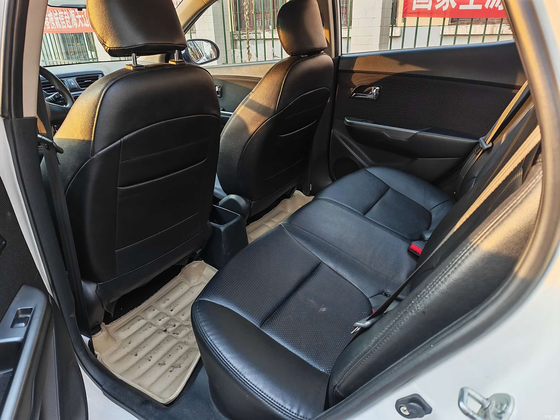 Kia K2, 2014 8