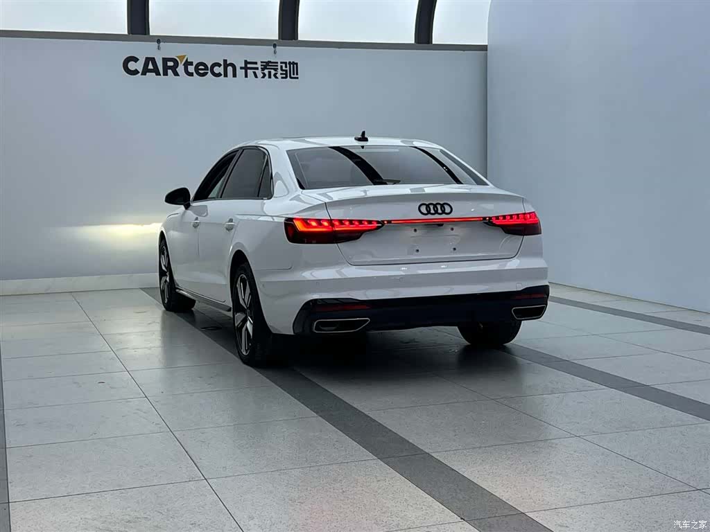 Audi A4L, 2022 4