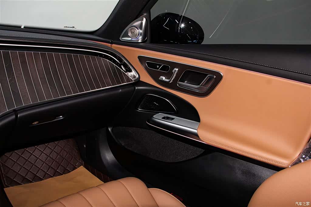 Mercedes-Benz E-Class, 2025 31