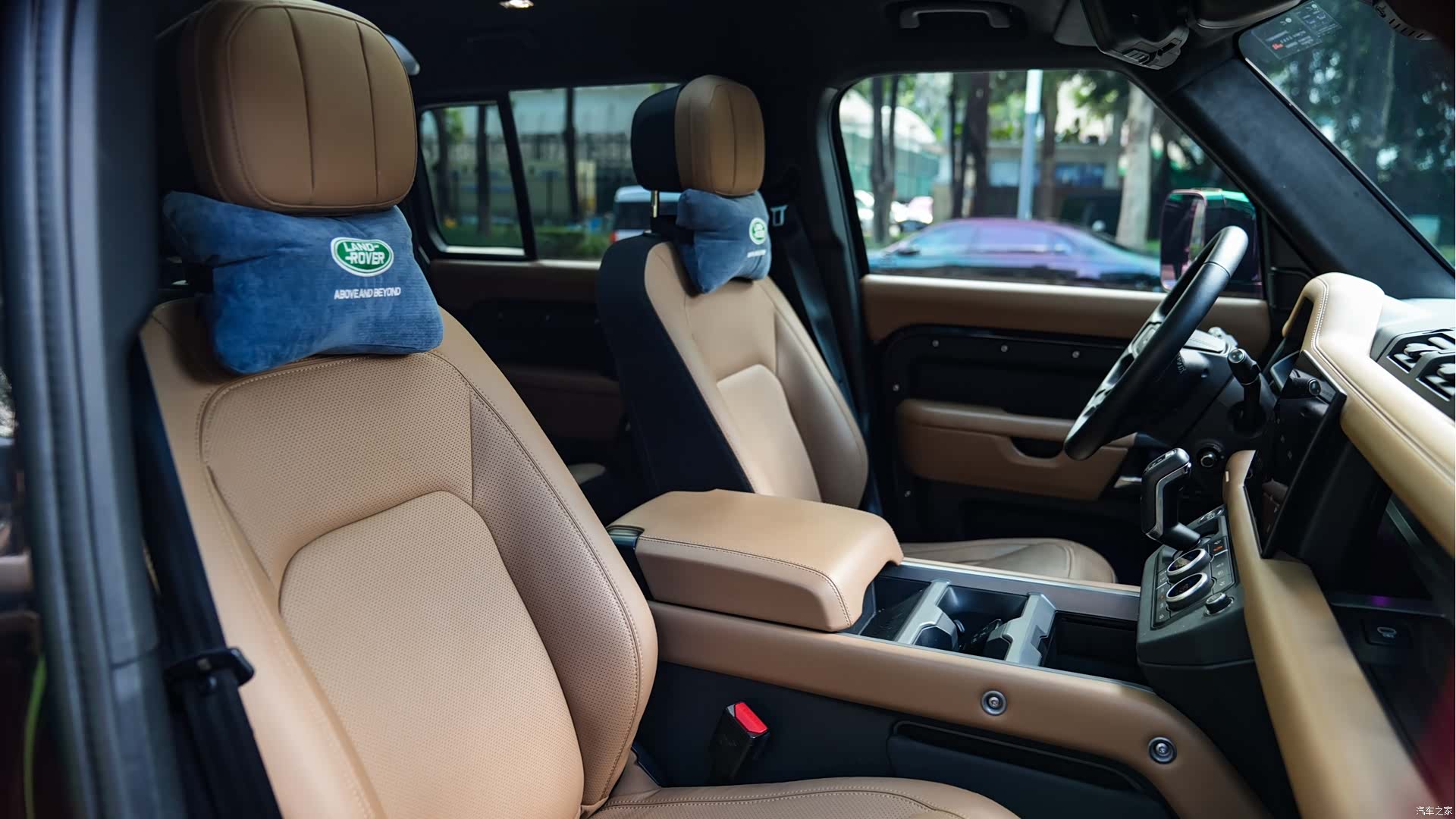Land Rover Defender, 2025 6