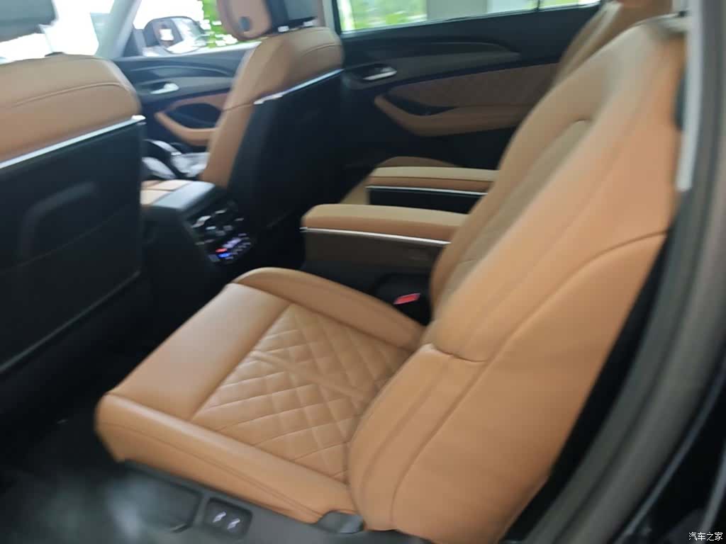 Audi Q6, 2025 17