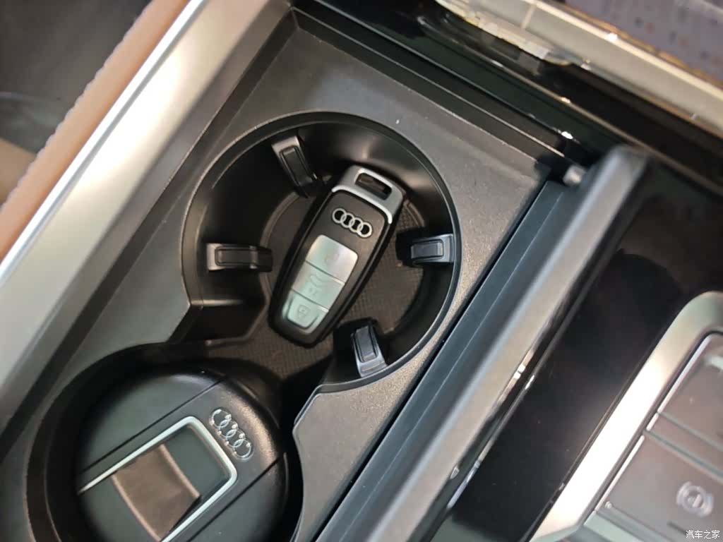 Audi Q6, 2025 9