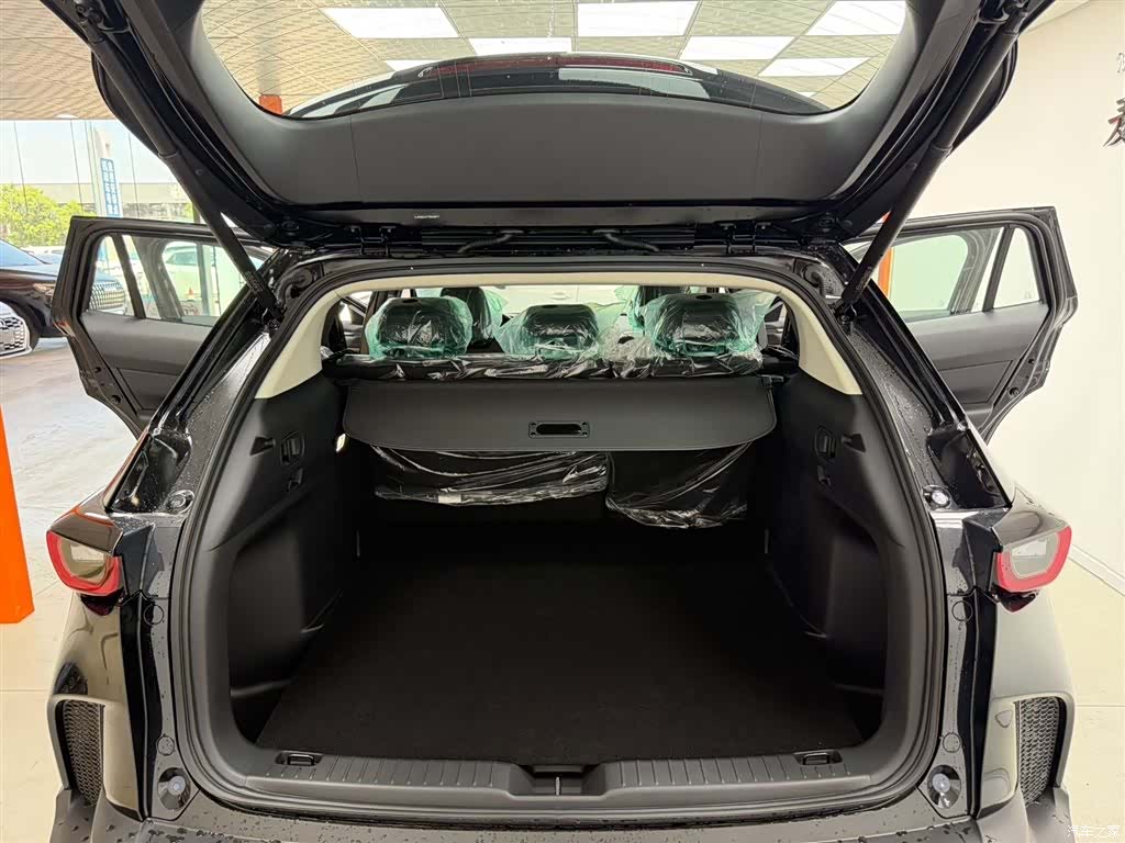 Mazda CX-50, 2026 12