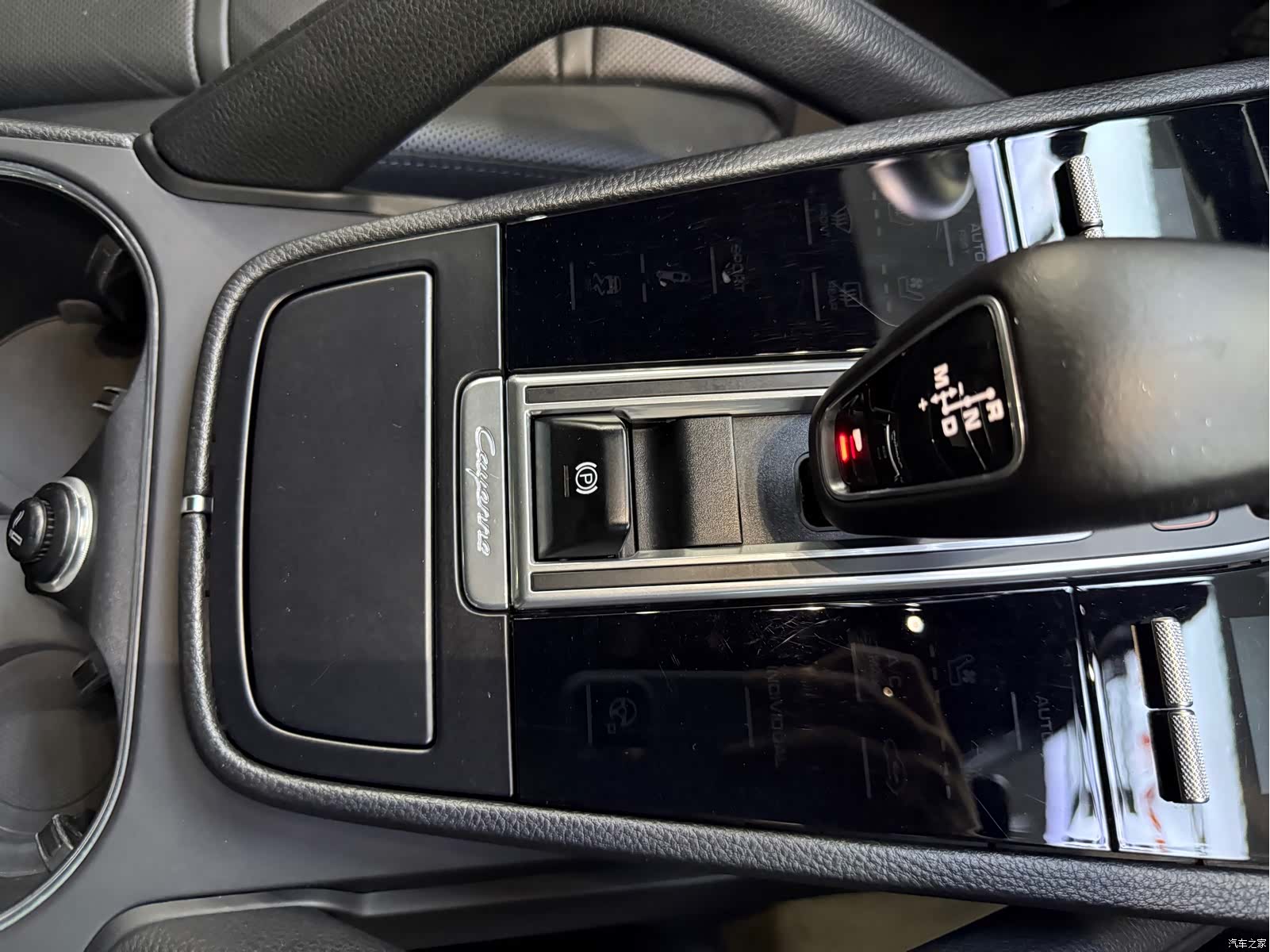 Porsche Cayenne, 2021 все фото