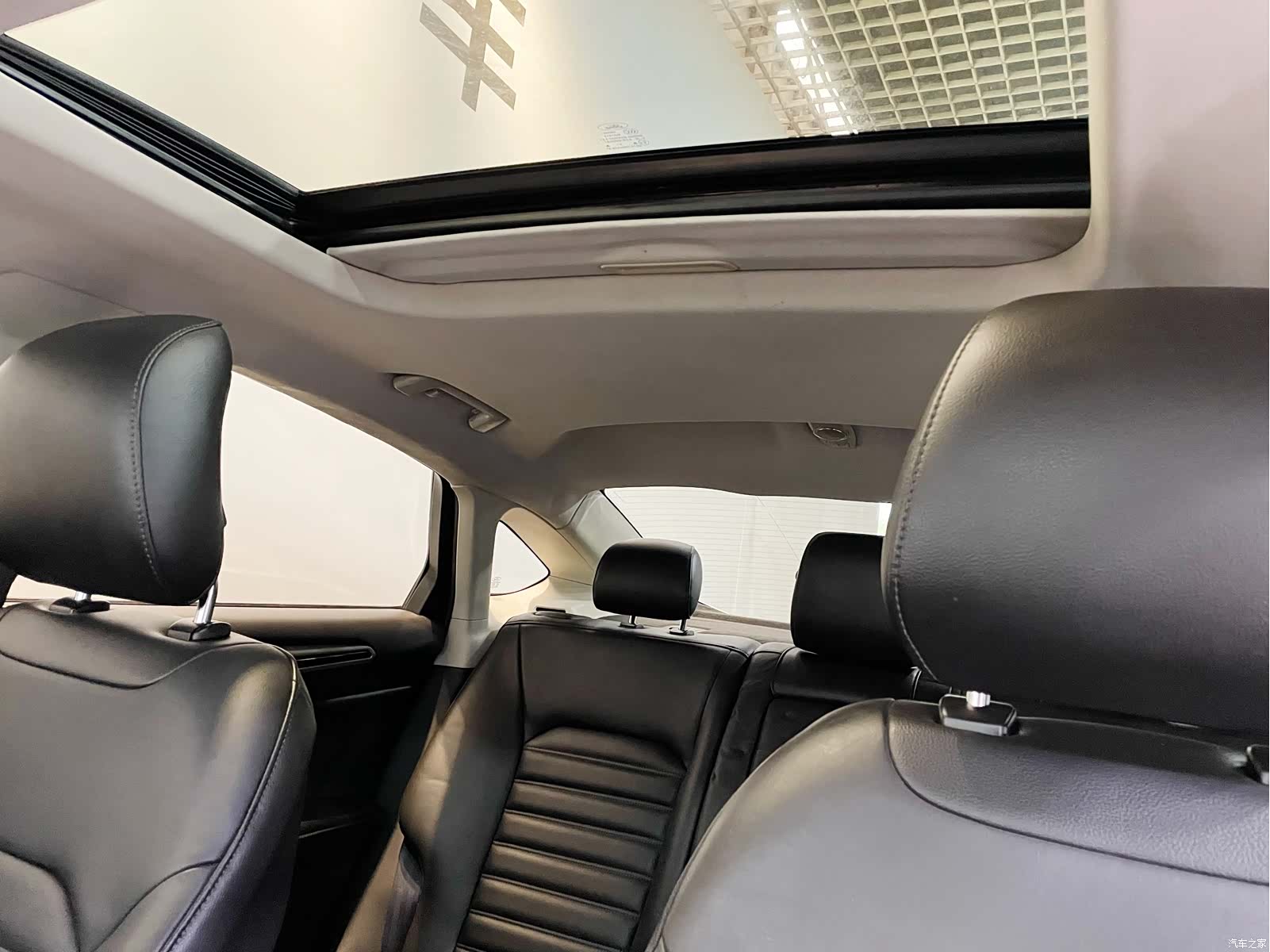 Ford Mondeo, 2014 19