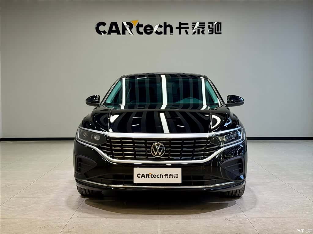 Volkswagen Passat, 2025 3