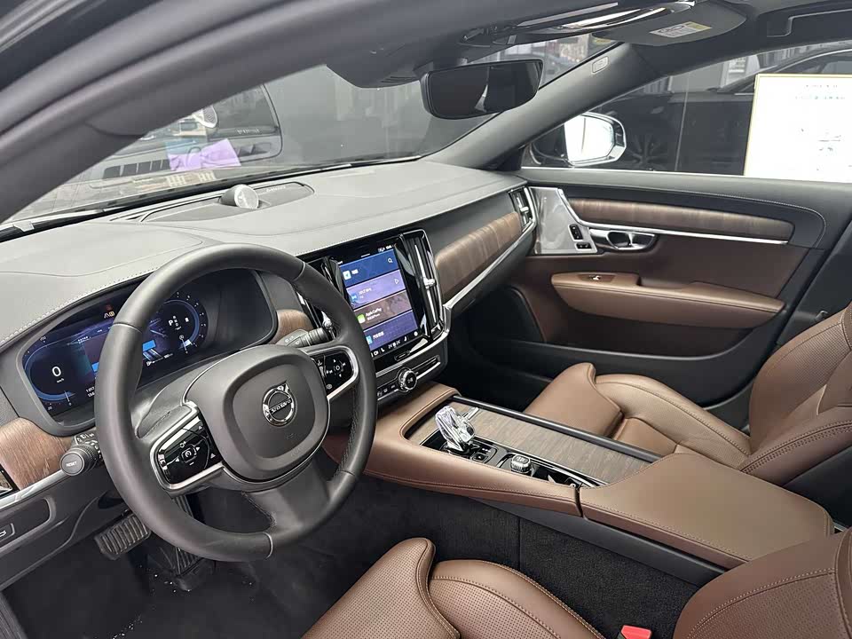 Volvo S90