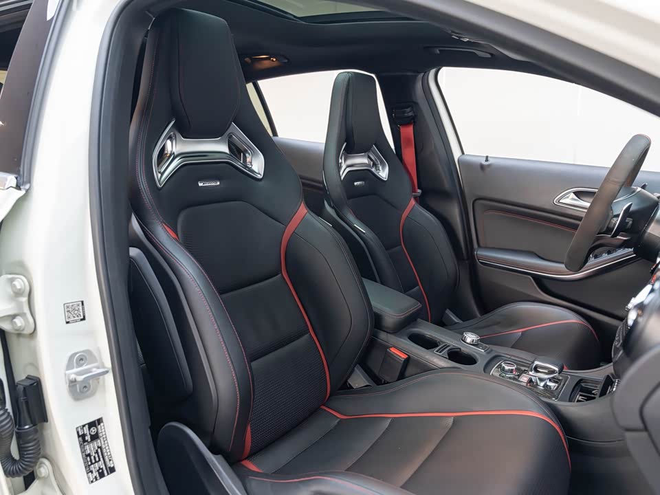 Mercedes-Benz GLA AMG