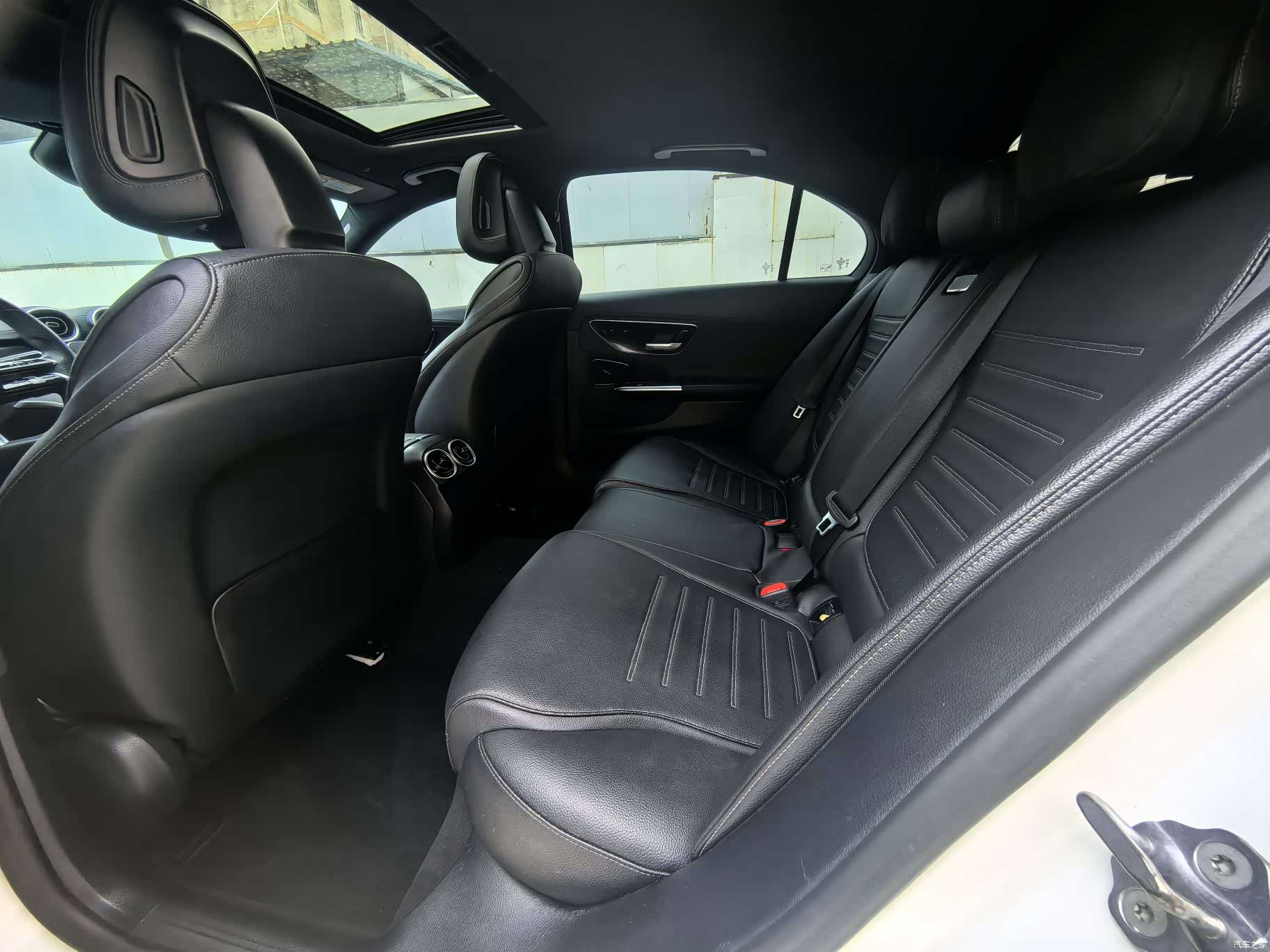 Mercedes-Benz C-Class, 2023 8