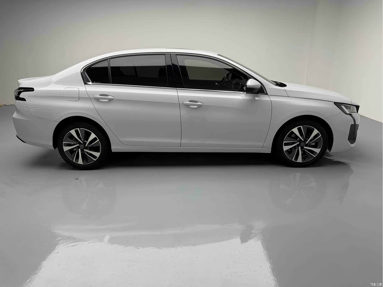 Peugeot 408, 2024 13